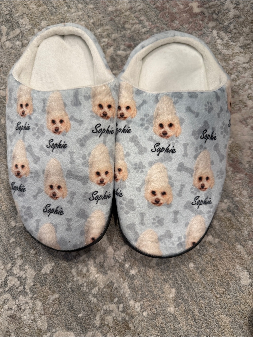 SOPHIE Personalized Light Gray Dog Print Slip-On Slippers SIZE 40/41